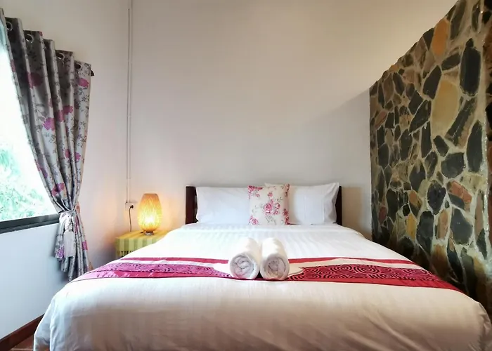 Sri Ayuttaya Pensión 3*